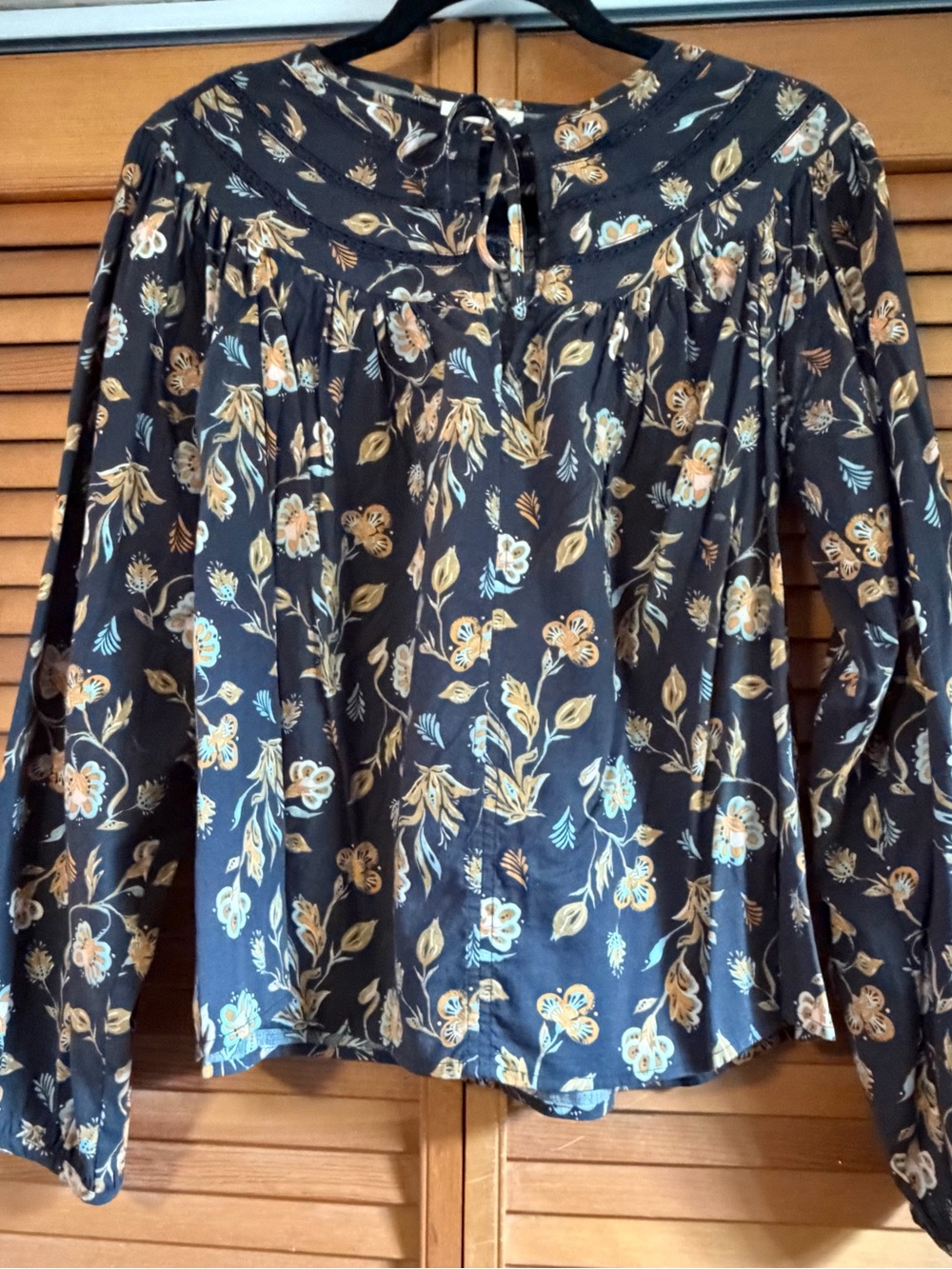 Universal Thread Floral Peasant Blouse Navy Size S